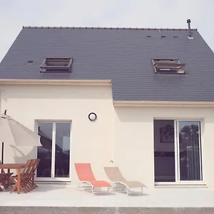  Hébergement de vacances Maison Neuve à 350m De La La Casa Sovaïna